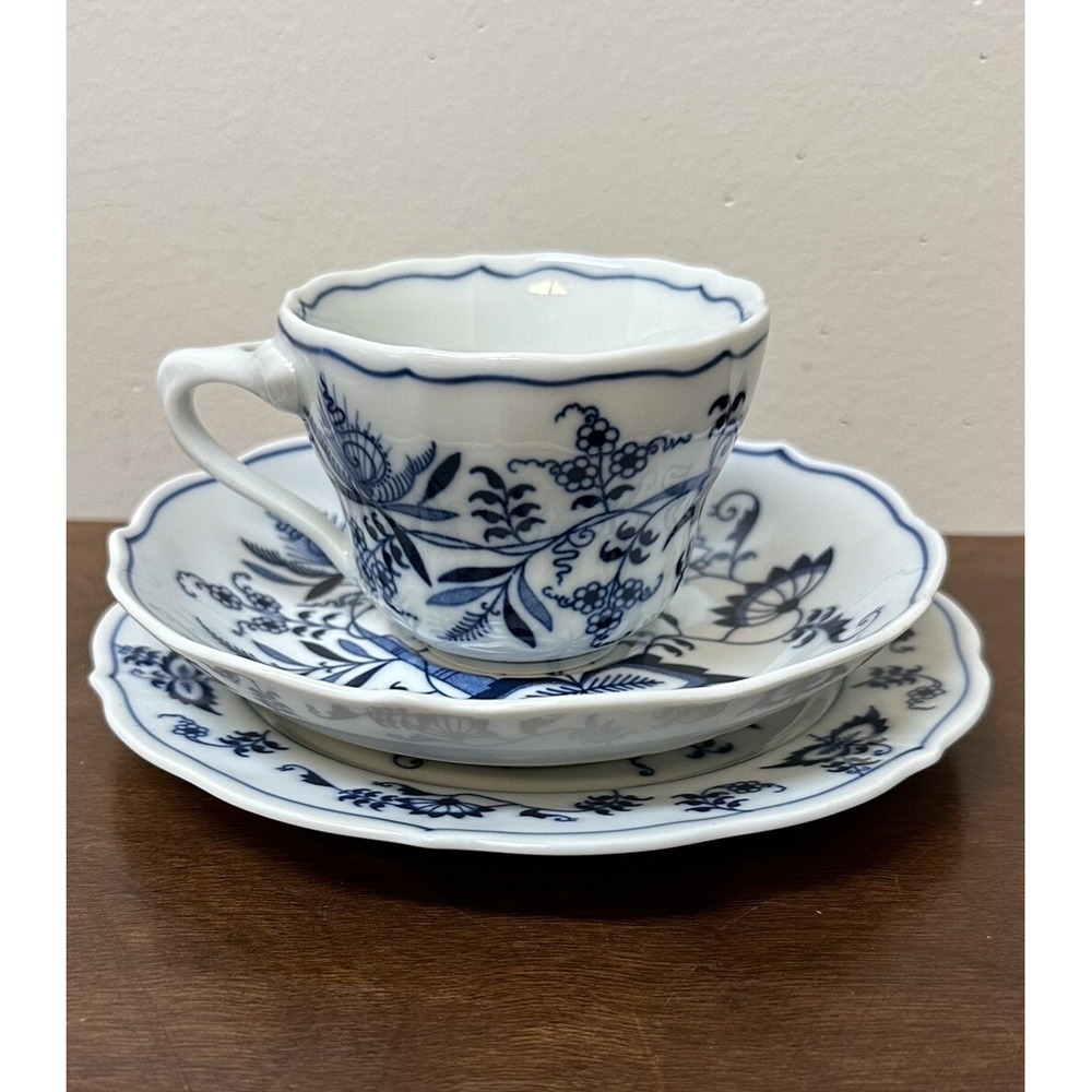 Vintage Blue Danube Blue Onion Teacup Saucer Plate Lot of 3 Made in Japan